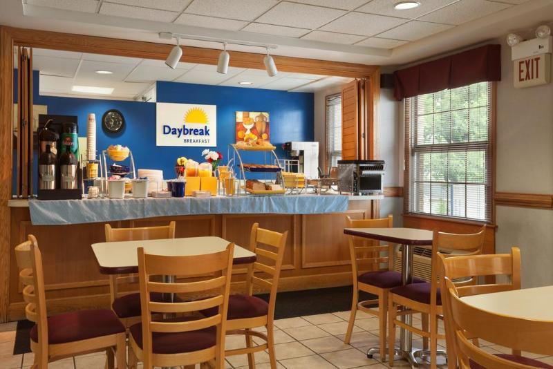 Talleyville Days Inn By Wyndham Wilmington Brandywine מראה חיצוני תמונה
